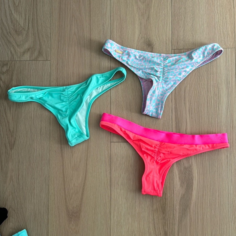 Victoria’s Secret “the Itsy” bikini bottoms XS